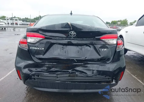 2021 Toyota Corolla Le z USA, uszkodzony, nr VIN 5YFEPMAE7MP257588